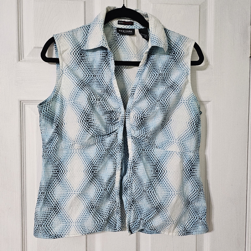 New York & Company Blue and White Fitted Button Down Shirt